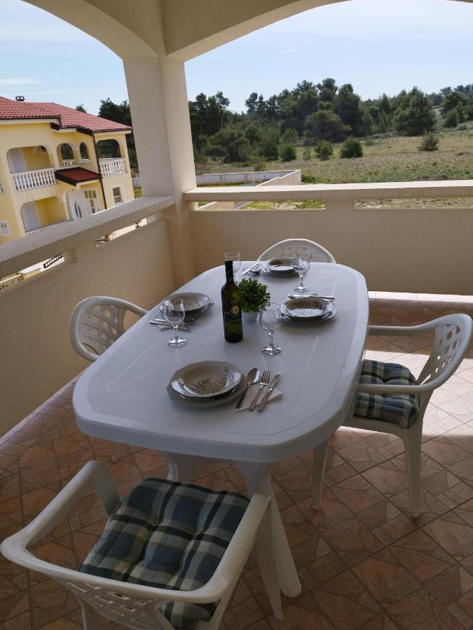 Apartmani Vjeko Vir Eksteriør billede