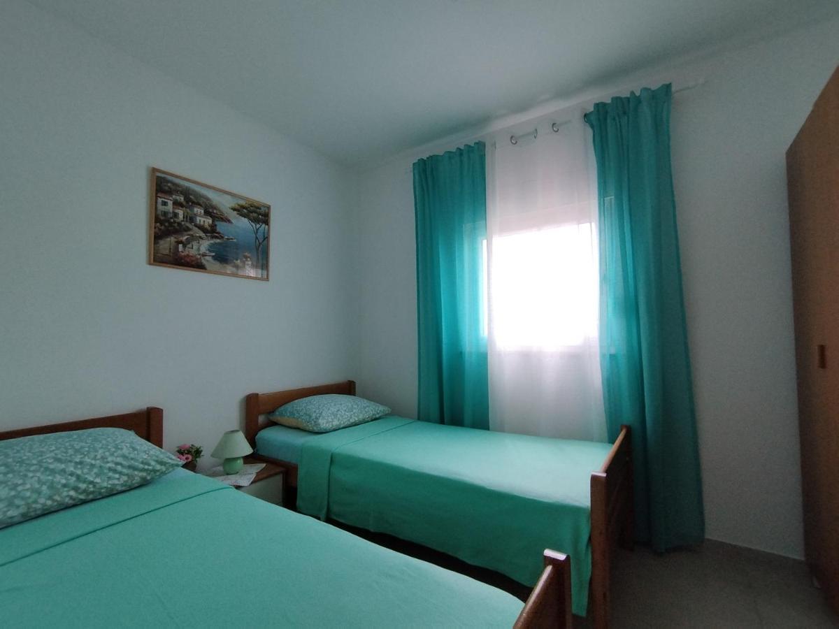 Apartmani Vjeko Vir Eksteriør billede